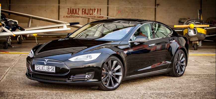 Modernizovaná Tesla Model S bude možno odhalená už tento týždeň!