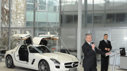 MERCEDES NA SLOVENSKU OSLAVUJE 20 ROKOV. GRATULUJEME!