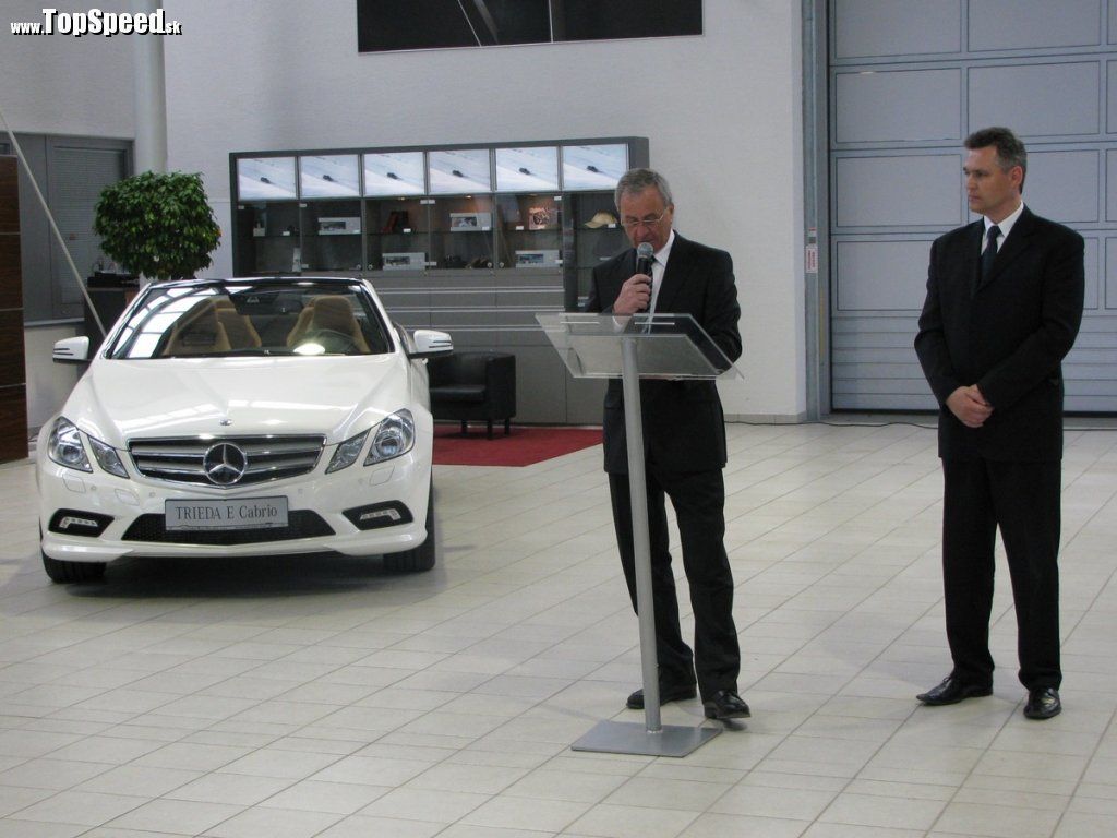 Zľava, Mercedes-Benz E cabrio (SK premiéra), Andrej Glatz - riaditeľ spoločnosti a Ilja Majda - kontakt pre médiá