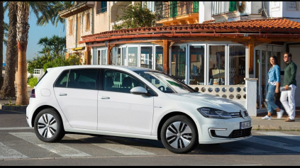 VW predĺžil život e-Golfu. Spôsobili to problémy VW ID.3