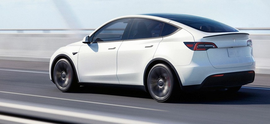 Tesla Model Y konečne ako Long Range so zadným pohonom, má najdlhší dojazd, aj slovenskú cenu