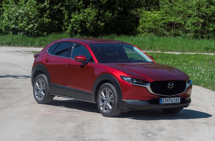 TESTUJEME CROSSOVER MAZDA CX-30 2.0 SKYACTIV-G AWD 150. ČO VÁS ZAUJÍMA?