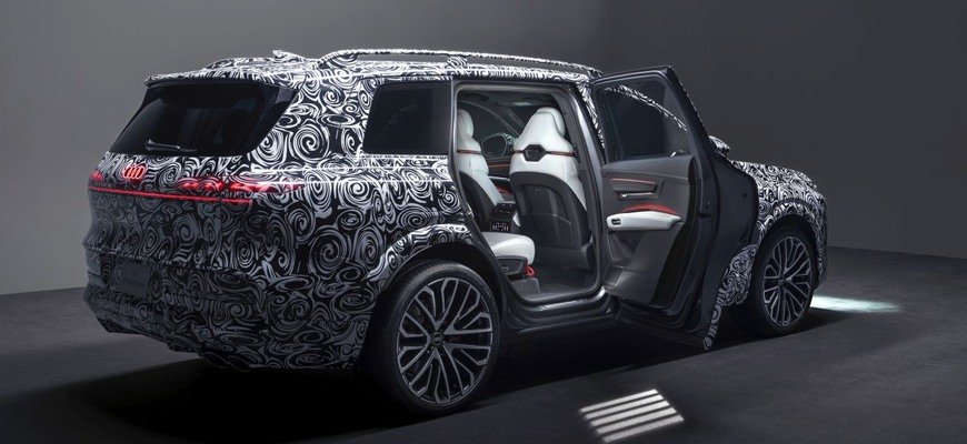 Bratislavská novinka: Audi Q9 odhaľuje interiér, s týmto pôjde proti BMW X7 a triede GLS