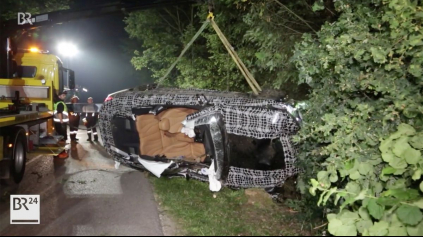 Prototyp BMW 8 mal vážnu nehodu. Spolujazdkyňa neprežila
