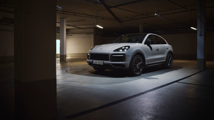 NOVÉ PORSCHE CAYENNE GTS PRINÁŠA SPÄŤ V8