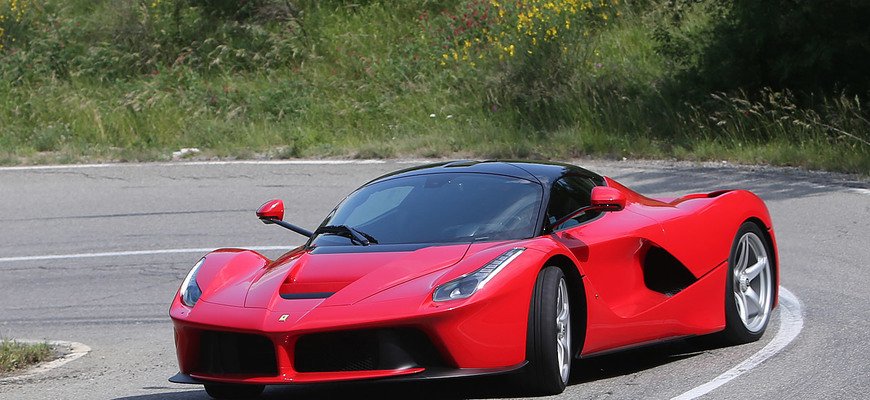 LaFerrari dnes odpredávajú za dvojnásobok cenníkovej ceny