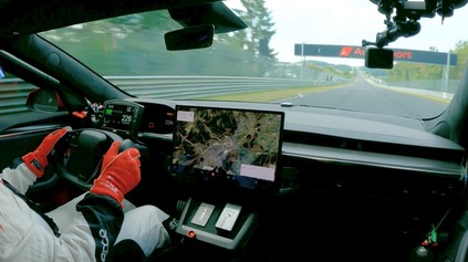 Podvádzala Tesla pri nedávnej rekordnej jazde na Nürburgringu? Tieto detaily to naznačujú