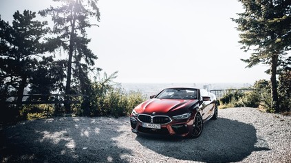 TEST BMW M8 CABRIO: ZBYTOČNE DOBRÉ ALEBO DOBRE ZBYTOČNÉ?