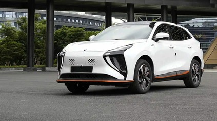 Dongfeng uviedol na slovenský trh nový elektrický crossover T5 Evo EV. Má sa Enyaq či ID.4 báť?