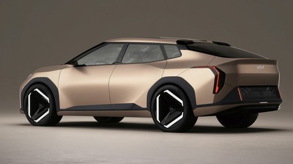 Kia prikladá pod kotlom, odhalila ďalšie dva nové modely EV3 a EV4. Zatiaľ koncepty, čoskoro...