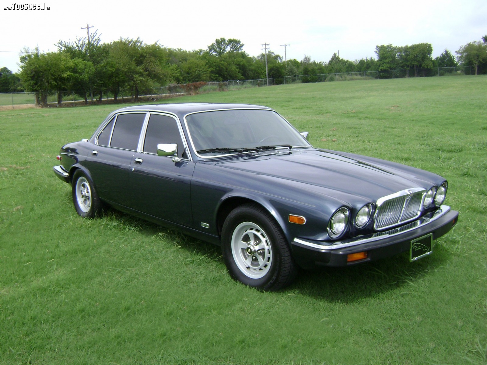 Jaguar XJ je vo výrobe od roku 1968 až dodnes.