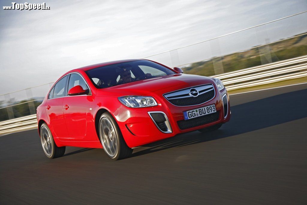 Opel Insignia OPC je novou šťukou v rybníku tohto nemeckého výrobcu
