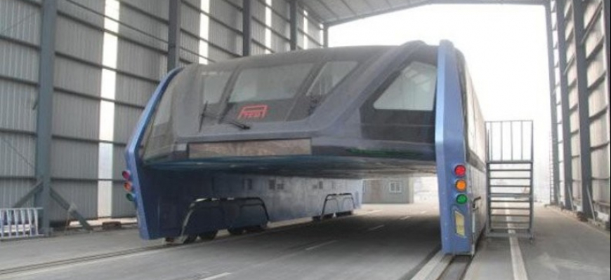 Revolučný nadzemný autobus z Číny je zrejme podvod