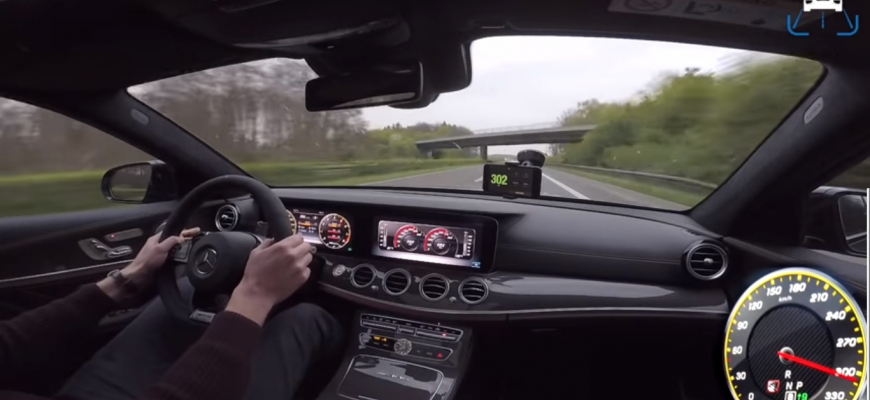 Zrýchlenie Mercedes-AMG E63 S na maximálku cez 300 km/h