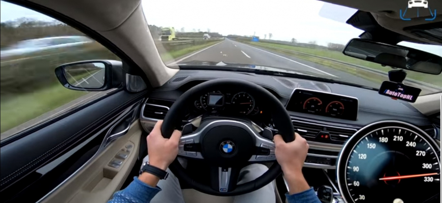 BMW M760Li na diaľnici dosiahne takmer 320 km/h