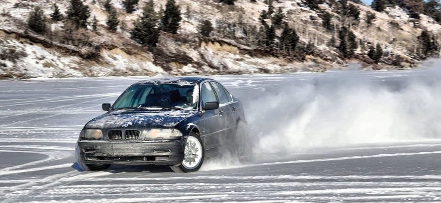 Driftovanie na snehu vás môže stáť vodičák aj kopu peňazí