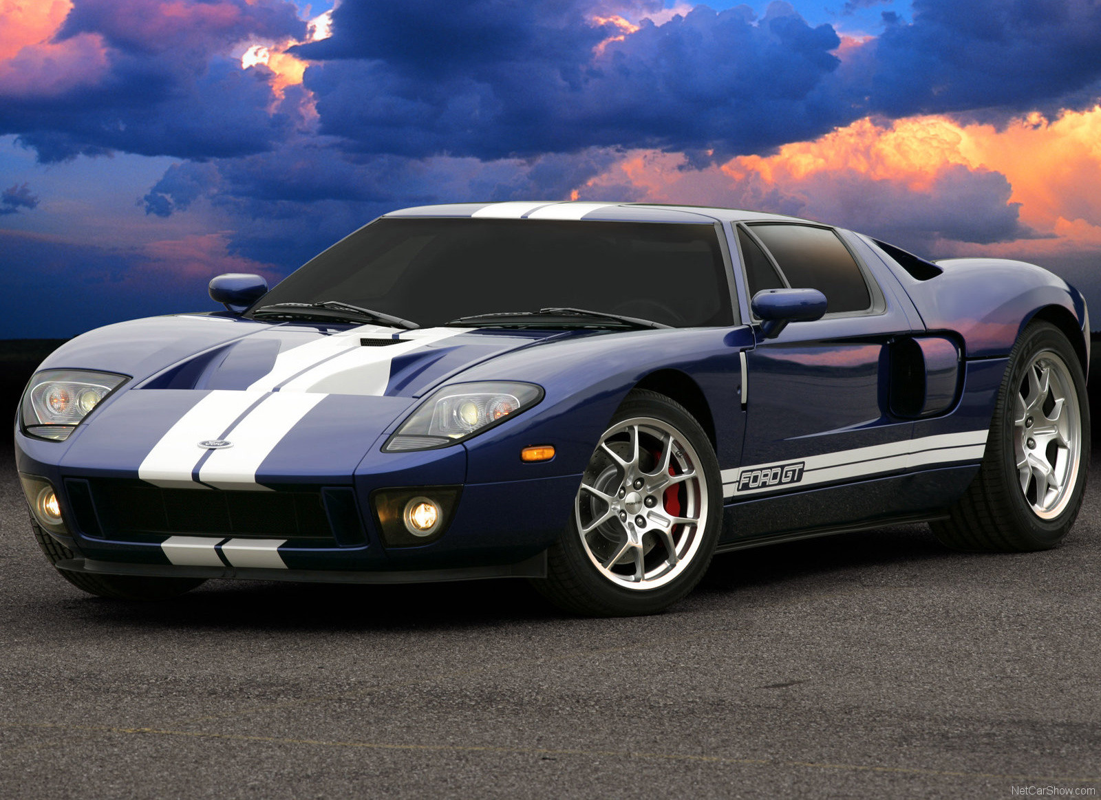 2005 Ford GT supercar