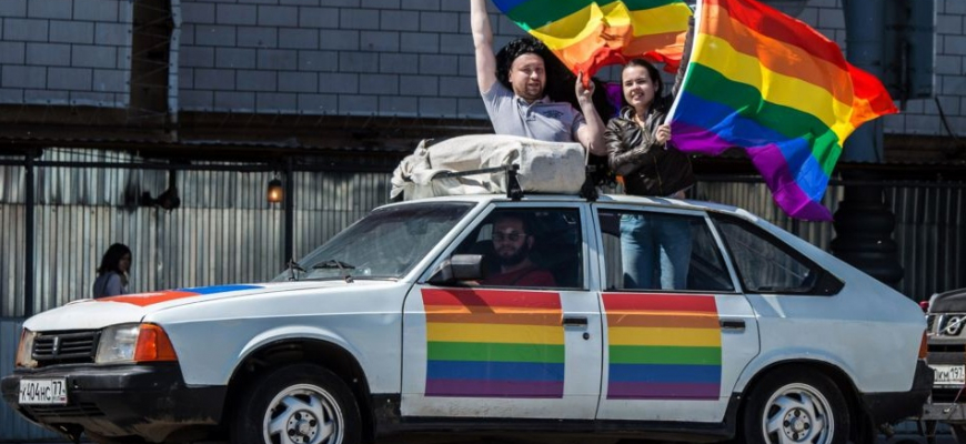 V Rusku sa homosexuáli za volant nedostanú. Vraj ide o bezpečnosť