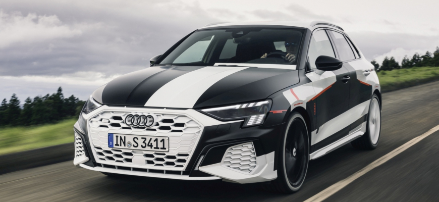 Technická erupcia - nové Audi A3 jazdilo na úpätí sopky