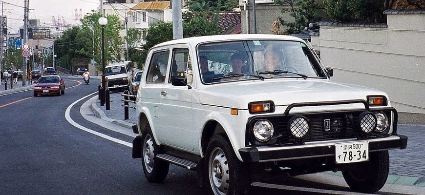 Lada Niva ako symbol odporu proti konzumu. Už aj v Japonsku