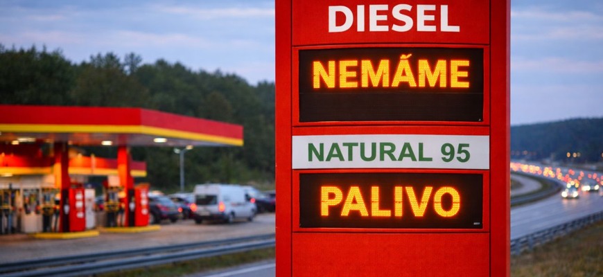 Budú môcť Slováci tankovať len obmedzené množstvá? Majú pumpy problémy so zásobovaním?