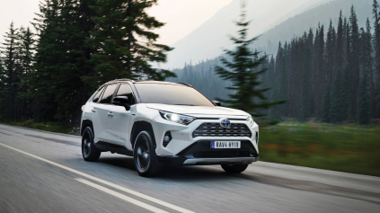 RAV4 JE NAJPREDÁVANEJŠIE SUV. PREDALI VIAC NEŽ 10 MILIÓNOV KUSOV