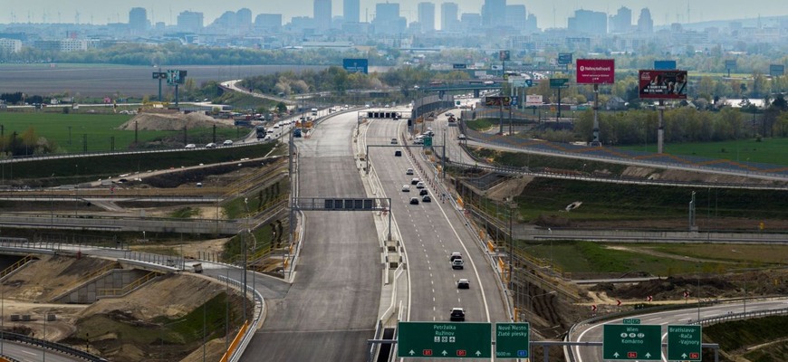 Štvorprúdová D1 pri Bratislave: Zmizli ranné kolóny?