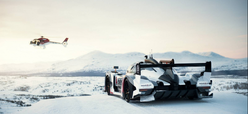 Rebellion R2K driftoval hore zjazdovkou