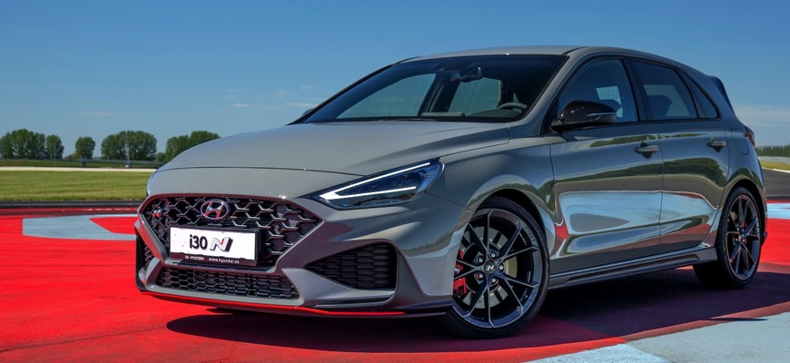 PRVÁ JAZDA 2021 Hyundai i30N 8AT facelift - ani po 5 rokoch sa úspechu N nedivím