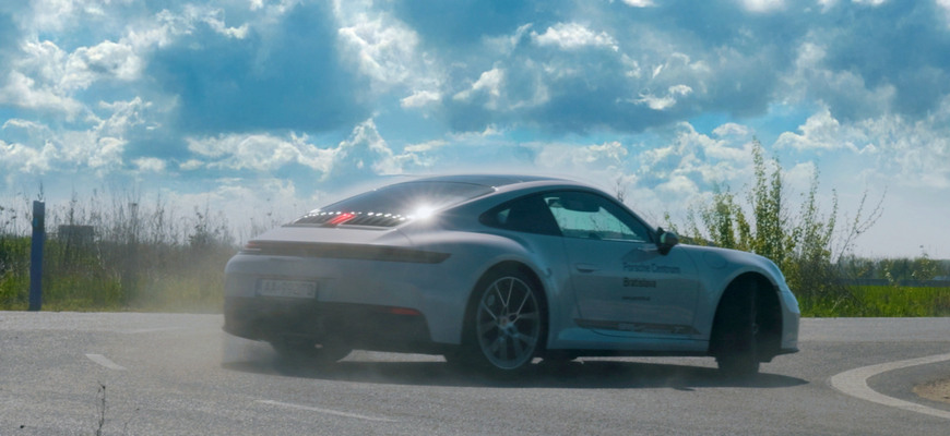 Test Porsche 911 Carrera T 992.2 - dá sa radovať viac?
