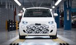 Nový Fiat 500 Hybrid oficiálne. Elektromobil sa vrátil k spaľovacím motorom a manuálu!