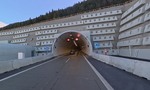 Tunel Višňové sprejazdnený v jednom smere. Kedy otvoria druhý?