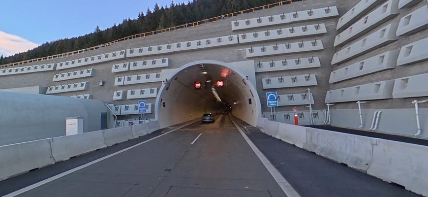 Tunel Višňové sprejazdnený v jednom smere. Kedy otvoria druhý?