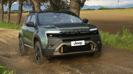 MODERNIZOVANÝ JEEP AVENGER: NOVÝ BENZÍNOVÝ MOTOR S MANUÁLOM A NEPOMÁHA MU ANI MILD-HYBRID!