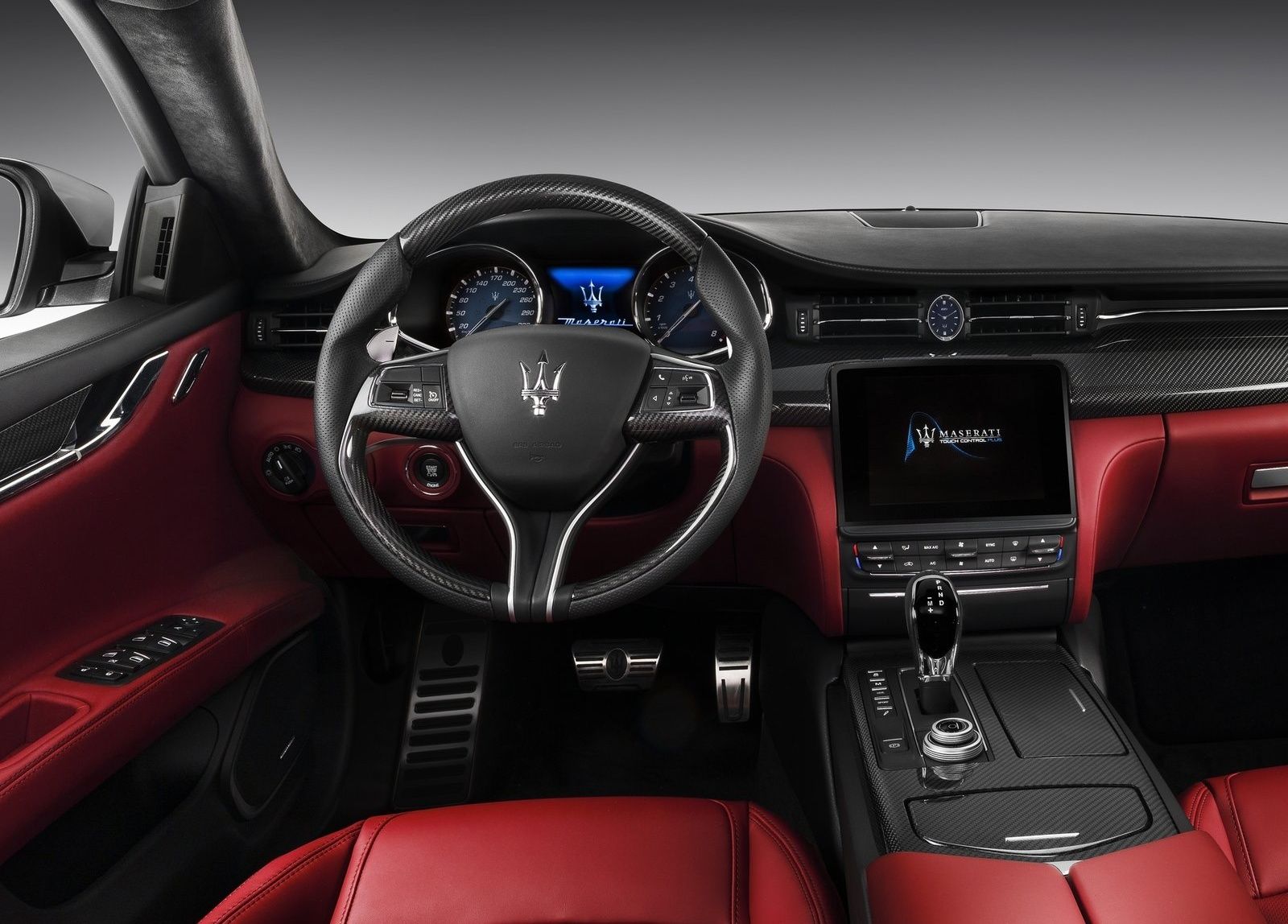Modernizované Maserati Quattroporte zvládne až 310 km/h