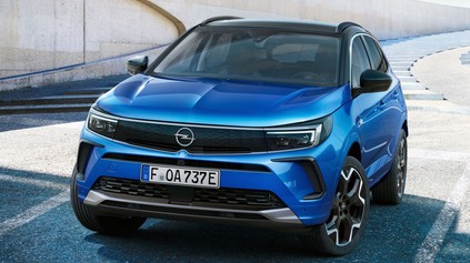 Nový Opel Grandland má krásne odvážny dizajn vizor. Je to jasný súrodenec Mokky