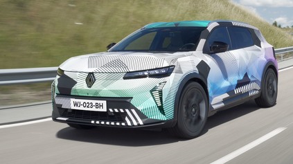 NOVÝ RENAULT SCÉNIC AKO CROSSOVER. PREMIÉRU MÁ UŽ V SEPTEMBRI A TOTO SÚ JEHO PRVÉ OFICIÁLNE FOTKY