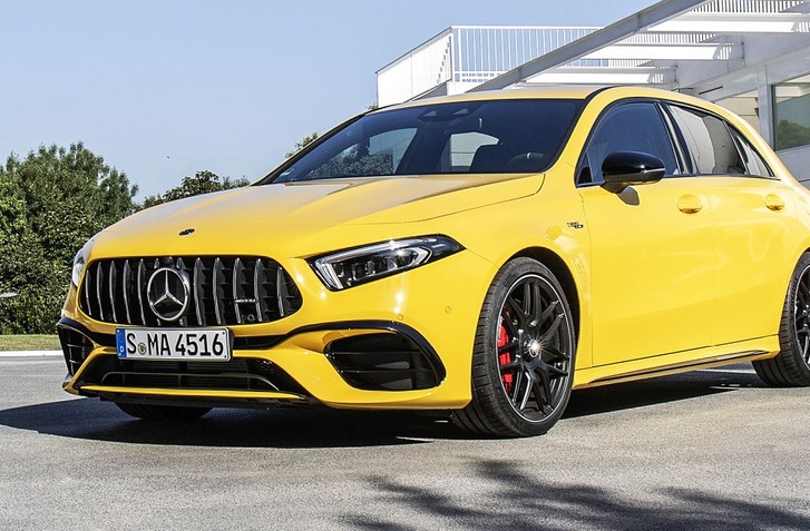 TRIEDA A NAKONIEC NEKONČÍ! MERCEDES KVÔLI ZÁUJMU PREDĹŽI JEJ VÝROBU, NÁSTUPCU STÁLE NEMÁ