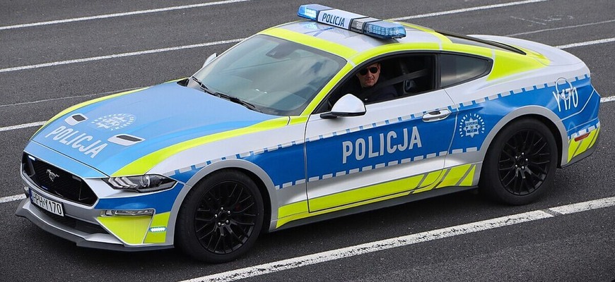 V službách polície: sú zhabané športové autá výhra pre štát alebo drahá atrakcia?