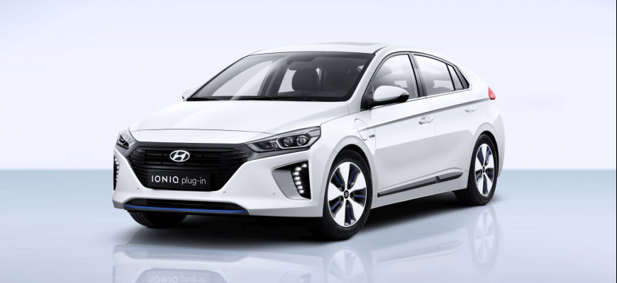 Hyundai IONIQ Plug-In Hybrid je viac než len konkurent Priusu