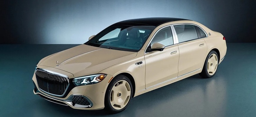 Maybach LeBrona Jamesa má vlastné logo aj odkazy na rodinu. Jeho dvojča pôjde do aukcie