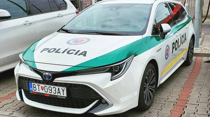 ZELENÍ BUDÚ EŠTE ZELENŠÍ? SLOVENSKÁ POLÍCIA TESTUJE TOYOTY HYBRID