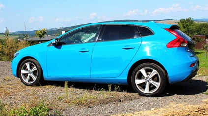 TEST JAZDENKY: VOLVO V40 DRUHEJ GENERÁCIE (2012 - 2019)