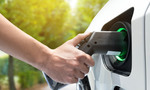Odhalili ich?! Veľká nabíjačka elektromobilov známej automobilky beží na špinavú elektrinu