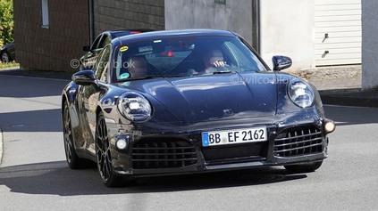 PORSCHE CHYSTÁ FACELIFT 911. MODEL 992.2 DORAZÍ AKO CROSSOVER SAFARI A ČAKAJTE I HYBRID