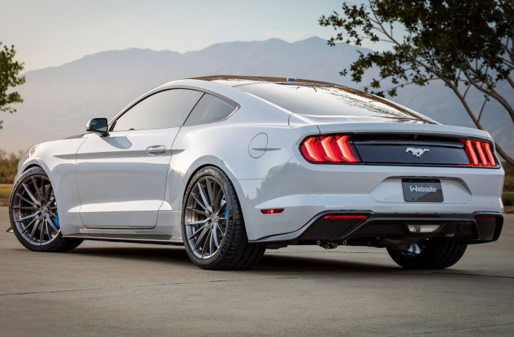 FORD MUSTANG PRÍDE AKO ELEKTROMOBIL. AJ S MANUÁLNOU PREVODOVKOU