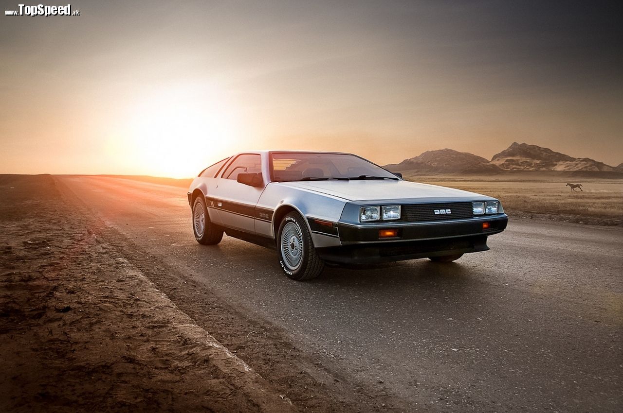 DeLorean DMC-12