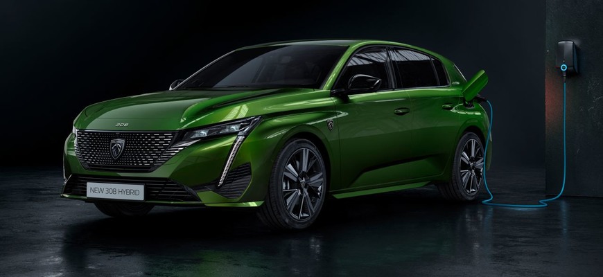 Elektrický hatchback Peugeot e-308 a odvodený batériový kombík SW dorazia v roku 2023