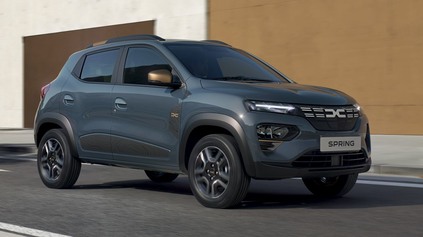 Dacia Spring dostala o 45 % výkonnejší motor, je súčasťou novej vrcholnej výbavy Extreme