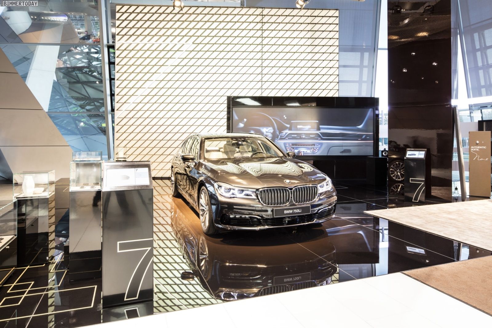 BMW Welt Luxury 7